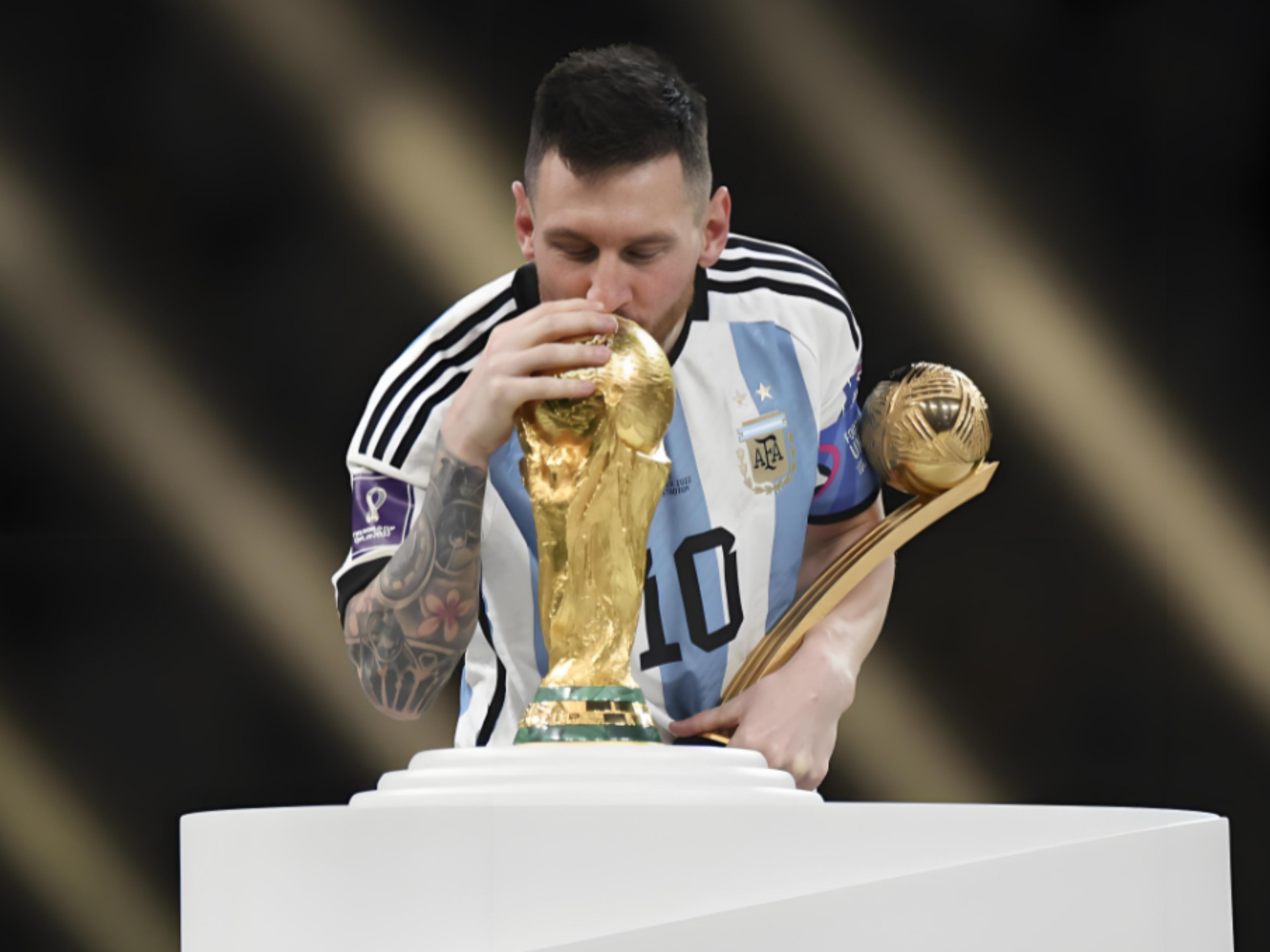 巴媒：埃斯特旺曾在10月因在训练中逼抢不当被安帅批评