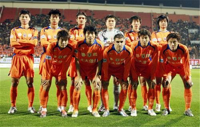 英超球员专访：萨拉赫谈赛季目标,