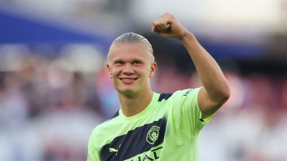 静候足协杯决赛，苏州奥体中心的草皮已换新