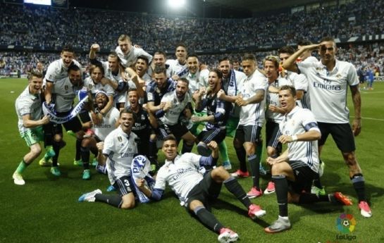 判决书：原天津泰达球员白某峰因受贿判有期徒刑一年，缓刑一年