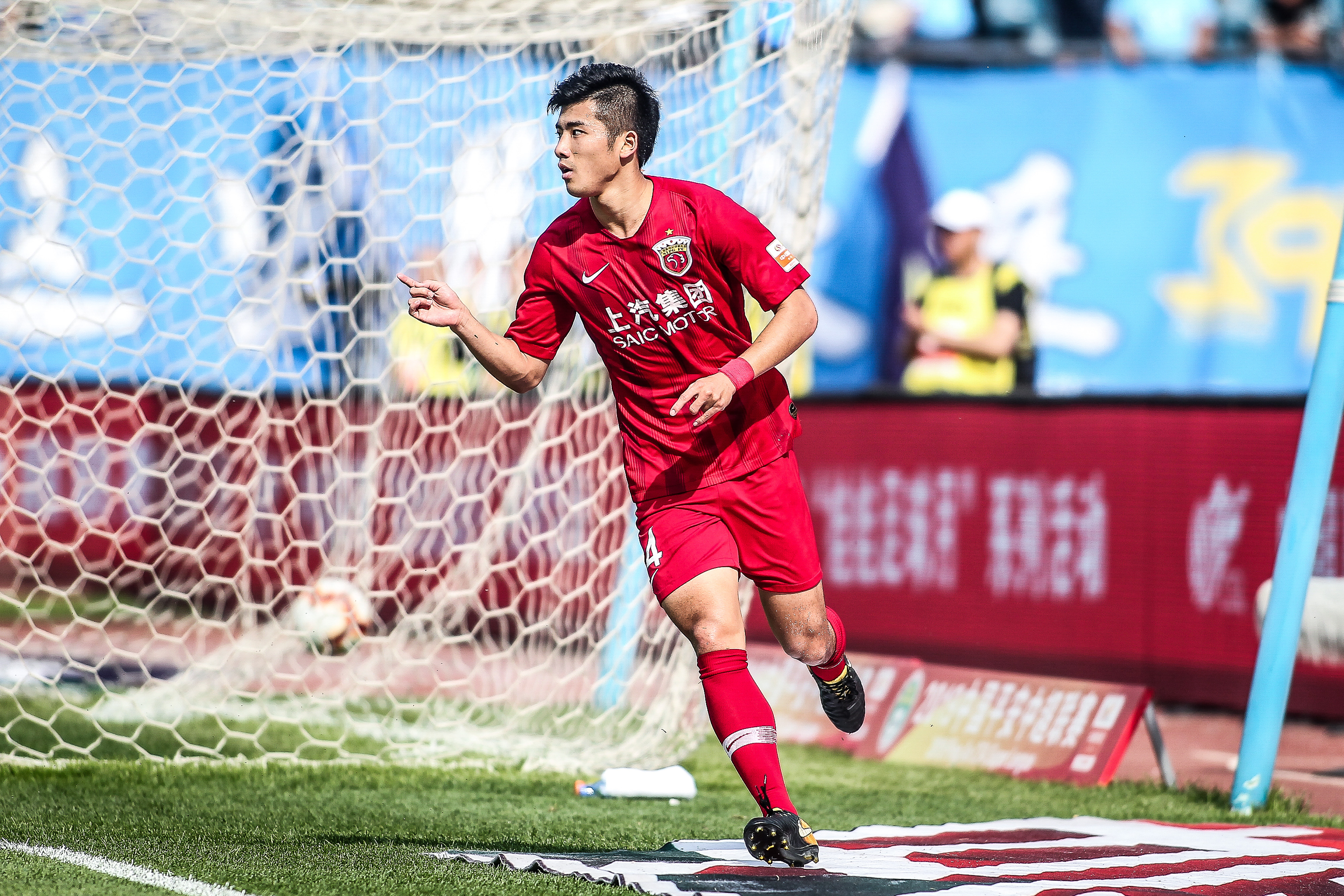 哈兰德身价飙升至2亿欧元，与亚马尔并列世界第一