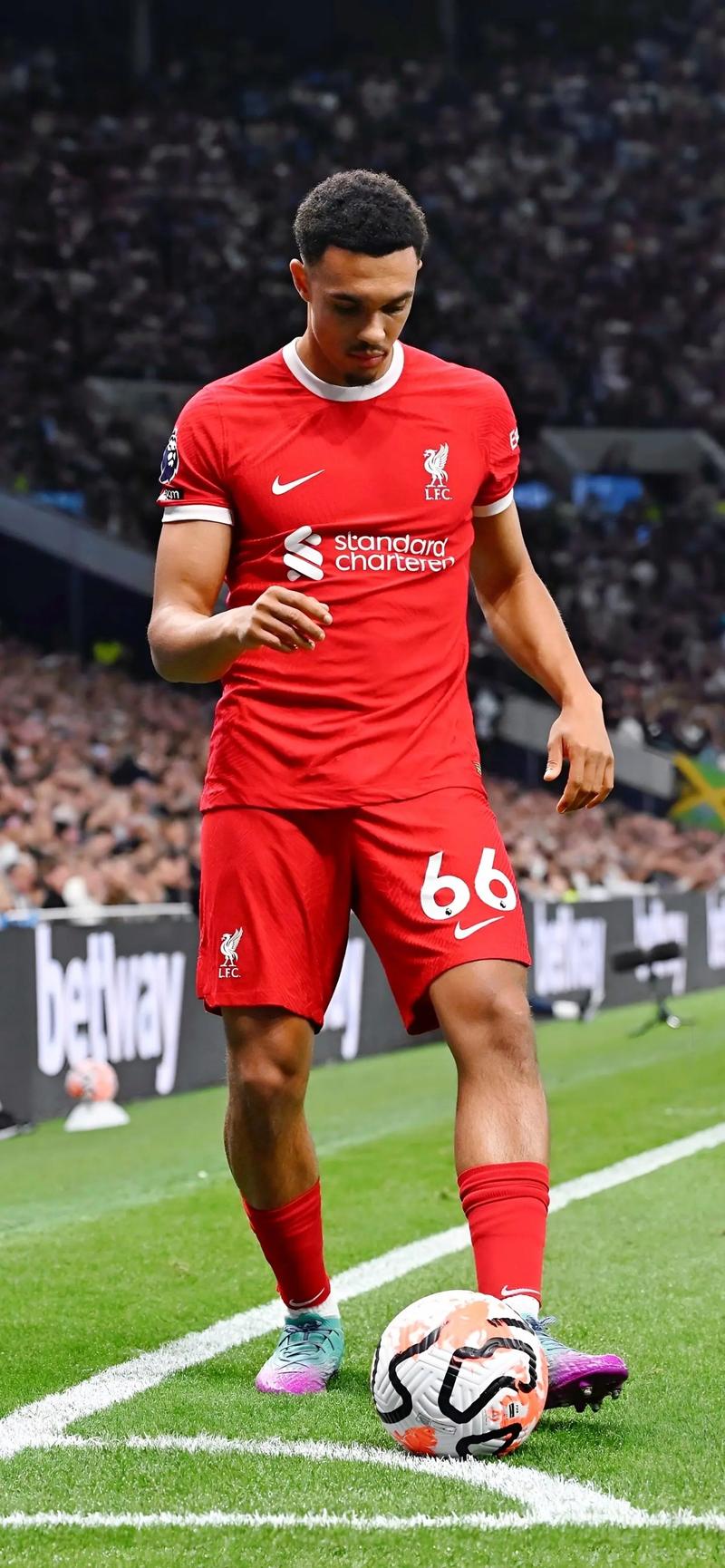 欧冠积分榜：拜仁、阿森纳、国米全胜领跑，下轮前二直接对话