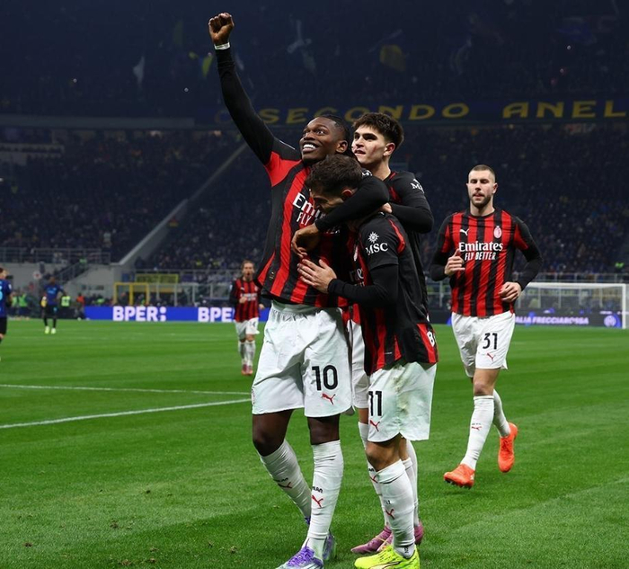 巴萨本赛季13次射门中框，与拜仁、米兰并列五大联赛球队最多