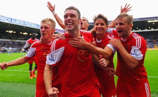 被与贝肯鲍尔比较？凯恩：我从小就喜欢防守，很享受铲球