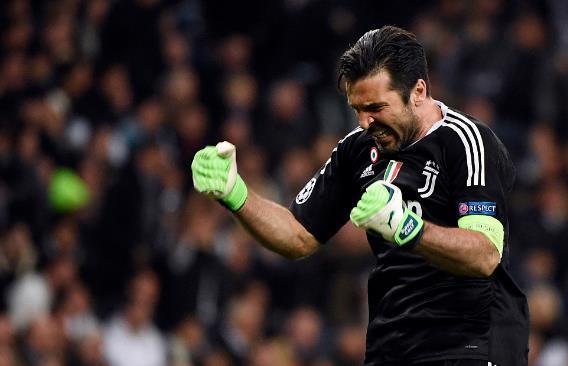 英超战报：曼联客场战胜埃弗顿,