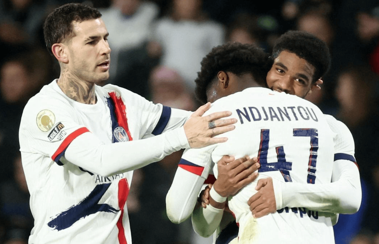 杜兰特连续得分，锁定胜局